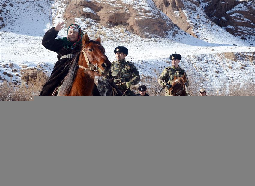 美方向伊朗提出和谈方案，国际油价震荡，黄金、白银上涨